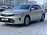 Toyota Camry 2015 года за 11 200 000 тг. в Астана