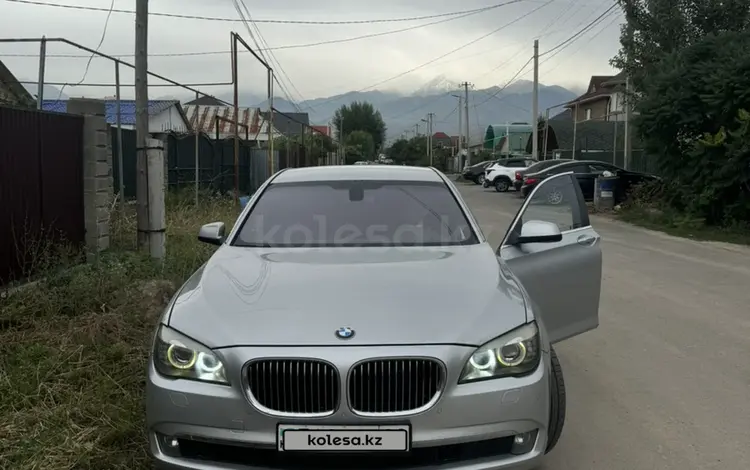 BMW 740 2012 года за 11 000 000 тг. в Алматы