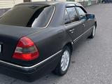 Mercedes-Benz C 180 1993 года за 1 550 000 тг. в Караганда – фото 3