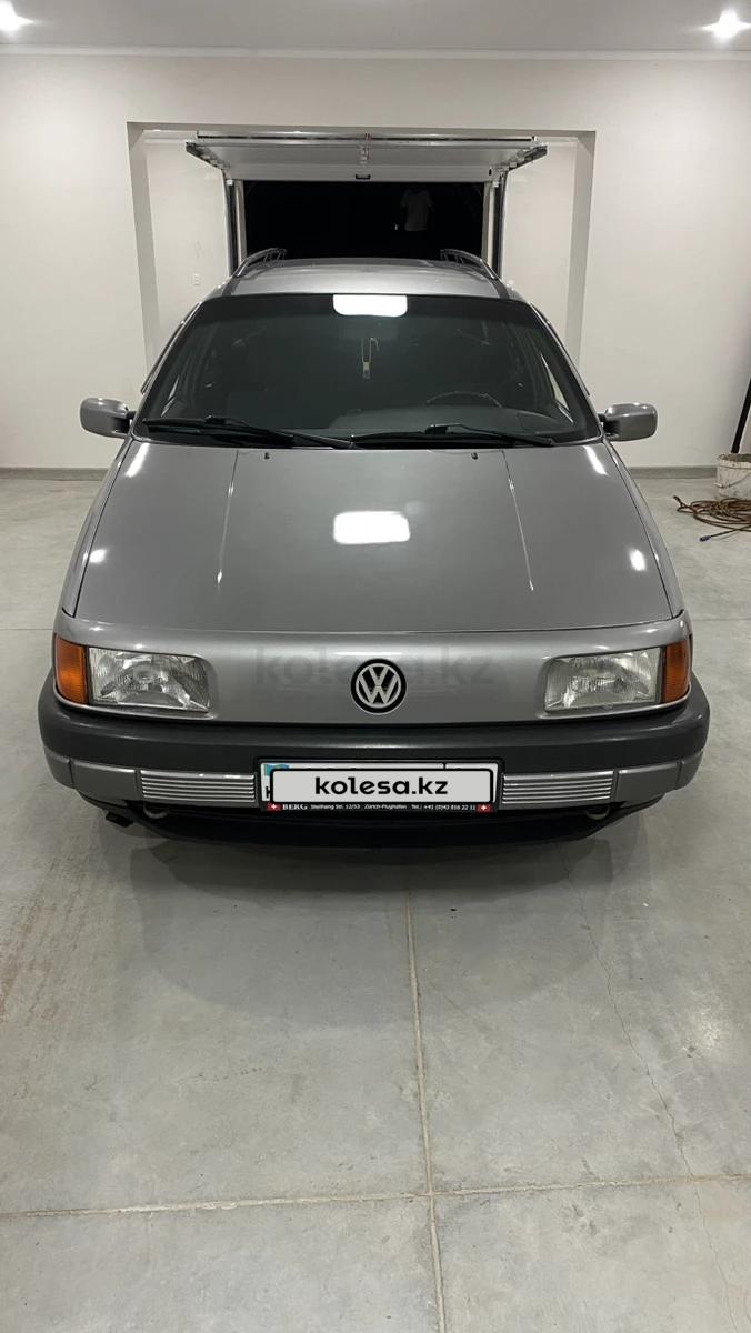 Volkswagen Passat 1992 г.