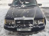 Mercedes-Benz E 260 1990 годаfor850 000 тг. в Алматы