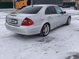 Mercedes-Benz E 320 2004 годаүшін5 850 000 тг. в Астана – фото 5