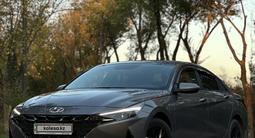 Hyundai Elantra 2022 года за 10 200 000 тг. в Астана – фото 2