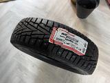 Шипованные Roadstone корейские зимние за 56 000 тг. в Астана