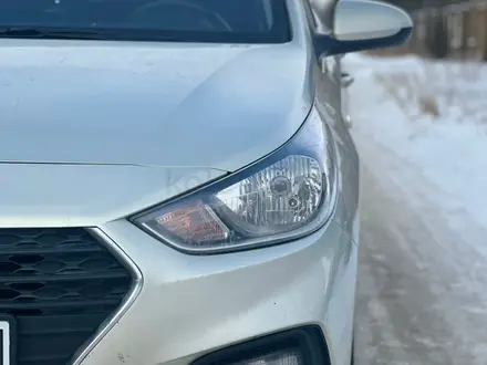 Hyundai Solaris 2018 года за 4 750 000 тг. в Караганда – фото 6