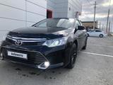 Toyota Camry 2015 годаүшін9 900 000 тг. в Атырау