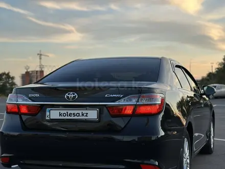 Toyota Camry 2015 года за 10 650 000 тг. в Астана – фото 3