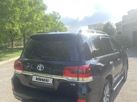 Toyota Land Cruiser 2016 года за 33 777 777 тг. в Алматы – фото 2