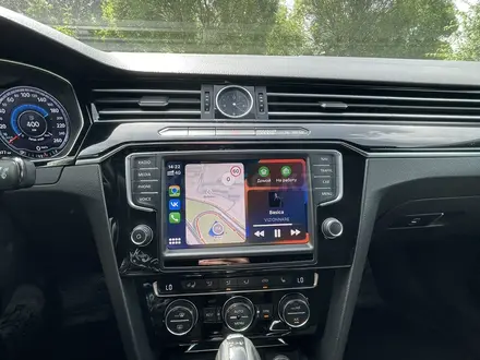 Volkswagen Passat 2015 года за 8 765 432 тг. в Алматы – фото 14