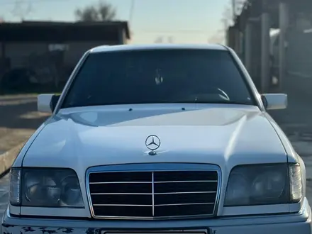Mercedes-Benz E 220 1993 года за 2 650 000 тг. в Шымкент – фото 10