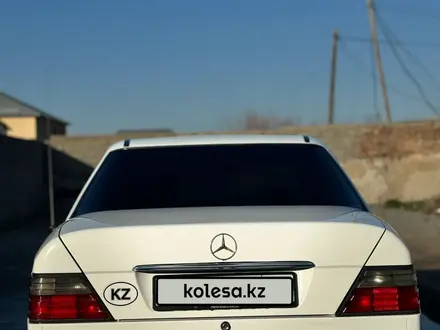 Mercedes-Benz E 220 1993 года за 2 650 000 тг. в Шымкент – фото 9