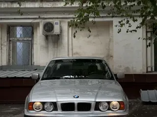 BMW 525