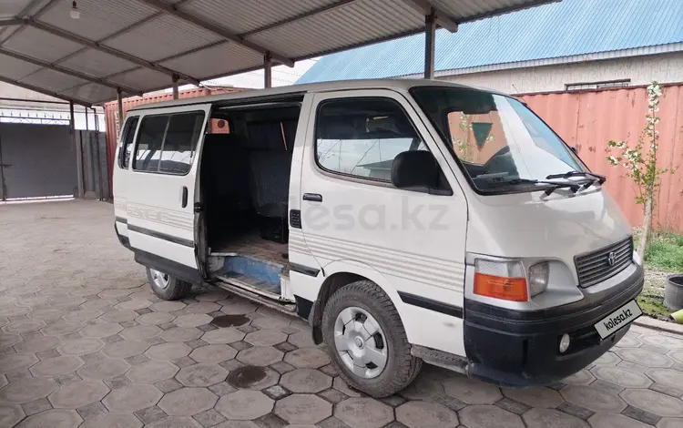 Toyota Hiace 2001 годаүшін4 500 000 тг. в Алматы