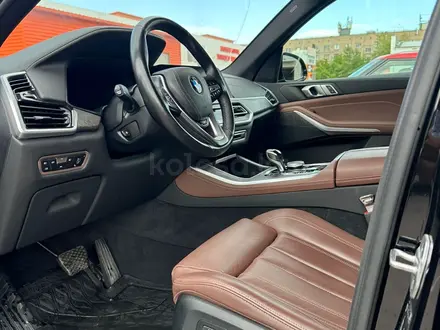 BMW X5 2021 года за 39 900 000 тг. в Астана – фото 13