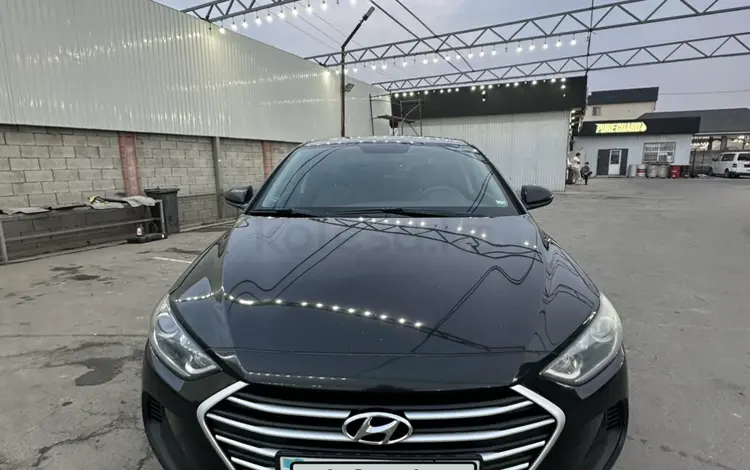 Hyundai Elantra 2018 годаүшін6 300 000 тг. в Алматы