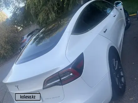 Tesla Model 3 2019 года за 15 000 000 тг. в Алматы – фото 4