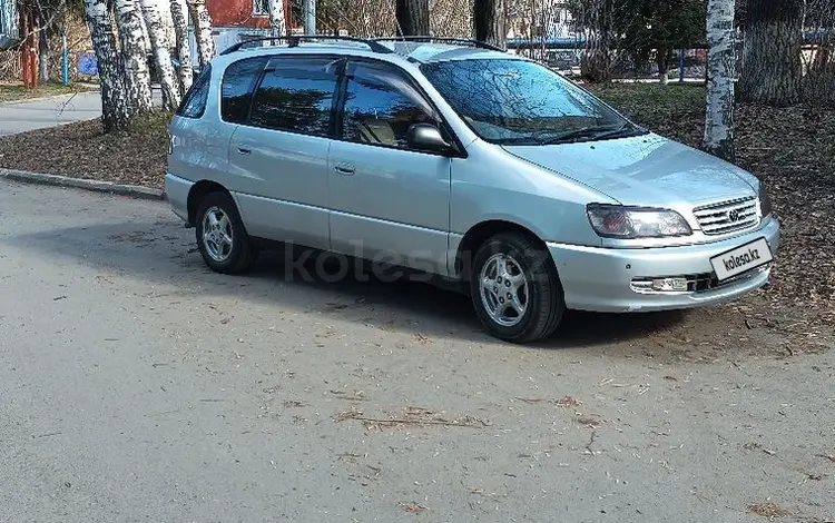 Toyota Ipsum 1997 года за 3 500 000 тг. в Усть-Каменогорск