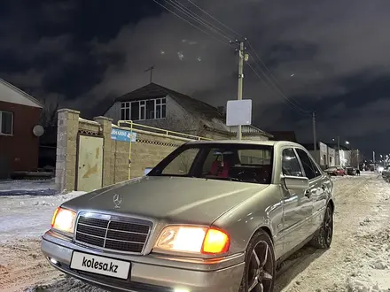 Mercedes-Benz C 200 1995 года за 1 700 000 тг. в Астана – фото 2