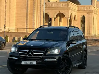 Mercedes-Benz GL 550