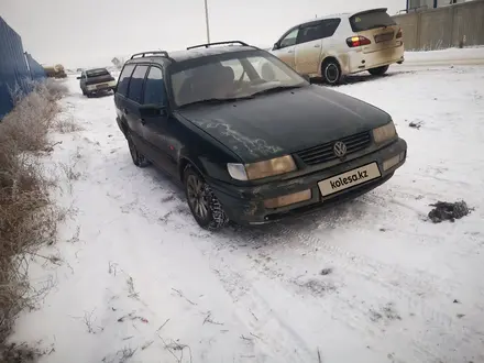 Volkswagen Passat 1996 года за 1 500 000 тг. в Уральск – фото 3