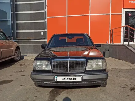 Mercedes-Benz E 220 1996 года за 3 000 000 тг. в Шымкент – фото 18