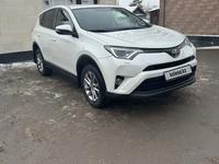 Toyota RAV4 2016 годаүшін10 600 000 тг. в Астана