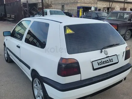 Volkswagen Golf 1996 года за 2 300 000 тг. в Актау – фото 4