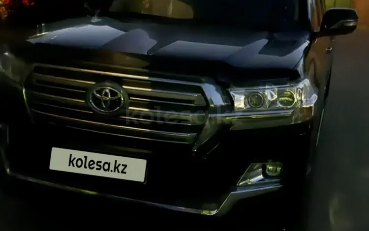 Toyota Land Cruiser 2017 года за 35 000 000 тг. в Караганда