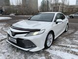 Toyota Camry 2019 года за 15 500 000 тг. в Астана