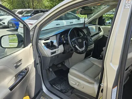 Toyota Sienna 2016 года за 13 000 000 тг. в Алматы – фото 10