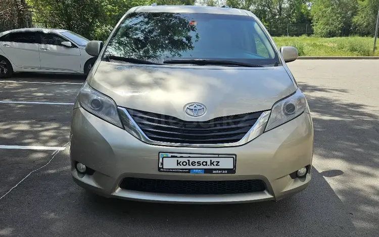 Toyota Sienna 2016 годаүшін13 000 000 тг. в Алматы