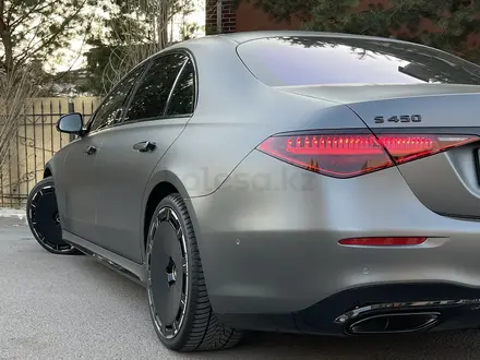 Mercedes-Benz S 450 2022 года за 71 000 000 тг. в Астана – фото 22