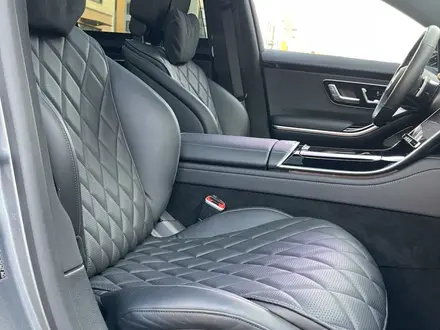 Mercedes-Benz S 450 2022 года за 71 000 000 тг. в Астана – фото 36