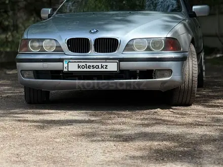 BMW 528 1998 года за 2 900 000 тг. в Алматы – фото 3