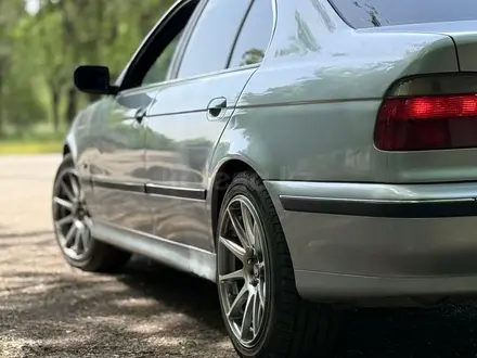 BMW 528 1998 года за 2 900 000 тг. в Алматы – фото 7