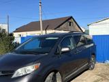 Toyota Sienna 2018 года за 13 000 000 тг. в Уральск – фото 2