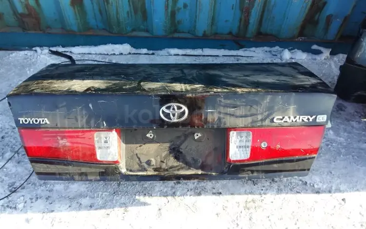 Крышка багажника Toyota Camry 25 за 30 000 тг. в Семей