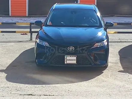 Toyota Camry 2019 года за 10 500 000 тг. в Усть-Каменогорск – фото 2