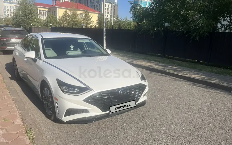 Hyundai Sonata 2020 года за 9 899 999 тг. в Астана