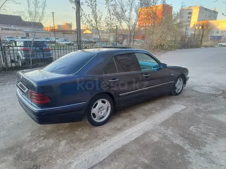Mercedes-Benz E 200 1997 года за 2 500 000 тг. в Павлодар – фото 3