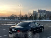 Audi A8 1995 годаfor2 800 000 тг. в Астана