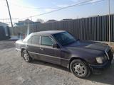 Mercedes-Benz E 220 1990 года за 900 000 тг. в Отеген-Батыр
