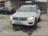 Volkswagen Tiguan 2013 года за 5 500 000 тг. в Атырау
