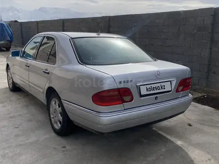 Mercedes-Benz E 320 1998 года за 2 800 000 тг. в Шымкент – фото 4