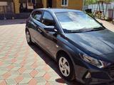Hyundai i20 2023 года за 6 500 000 тг. в Усть-Каменогорск – фото 2