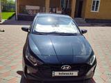 Hyundai i20 2023 года за 7 100 000 тг. в Усть-Каменогорск