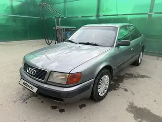 Audi 100