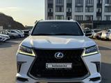 Lexus LX 570 2016 годаүшін31 500 000 тг. в Алматы