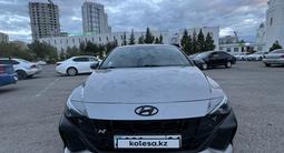Hyundai Elantra 2021 года за 12 500 000 тг. в Астана – фото 2