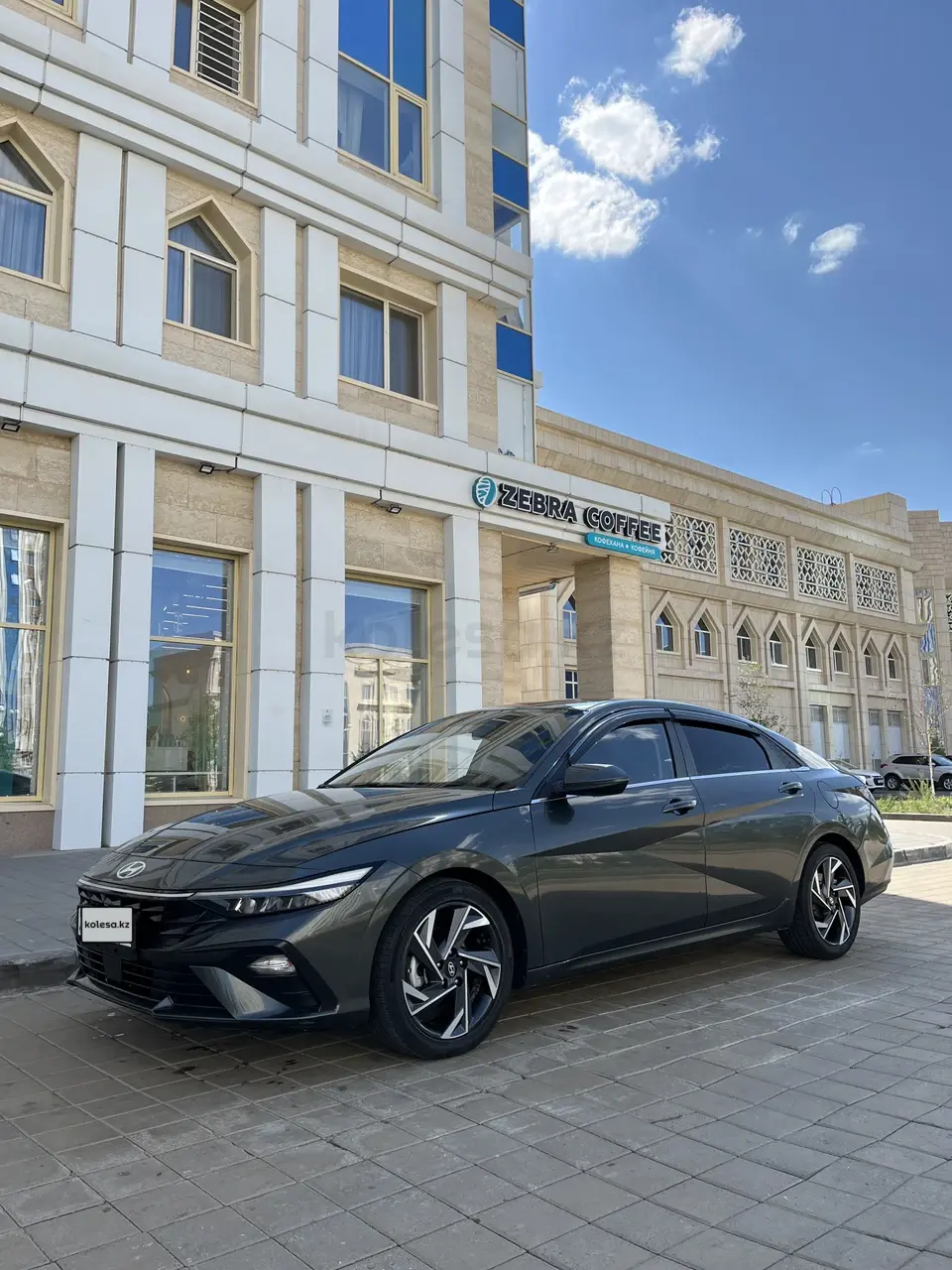 Hyundai Elantra, 2023